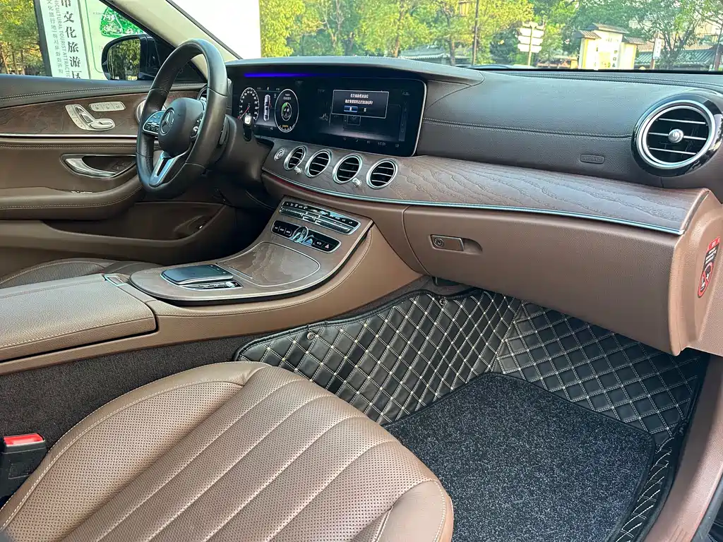 Mercedes-Benz E-Class 2020 — фото 10