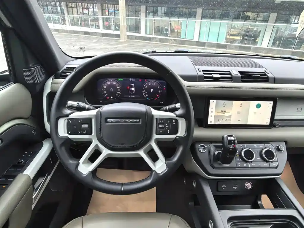 Land Rover Defender 2021 — фото 12