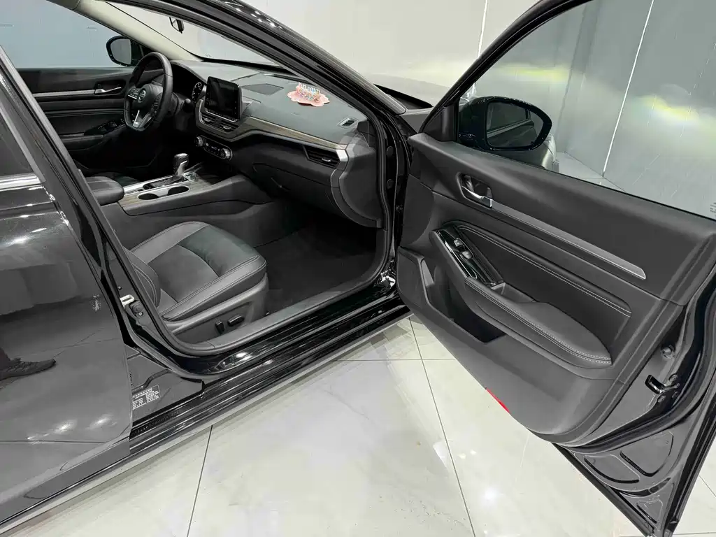Nissan Teana 2022 — фото 19