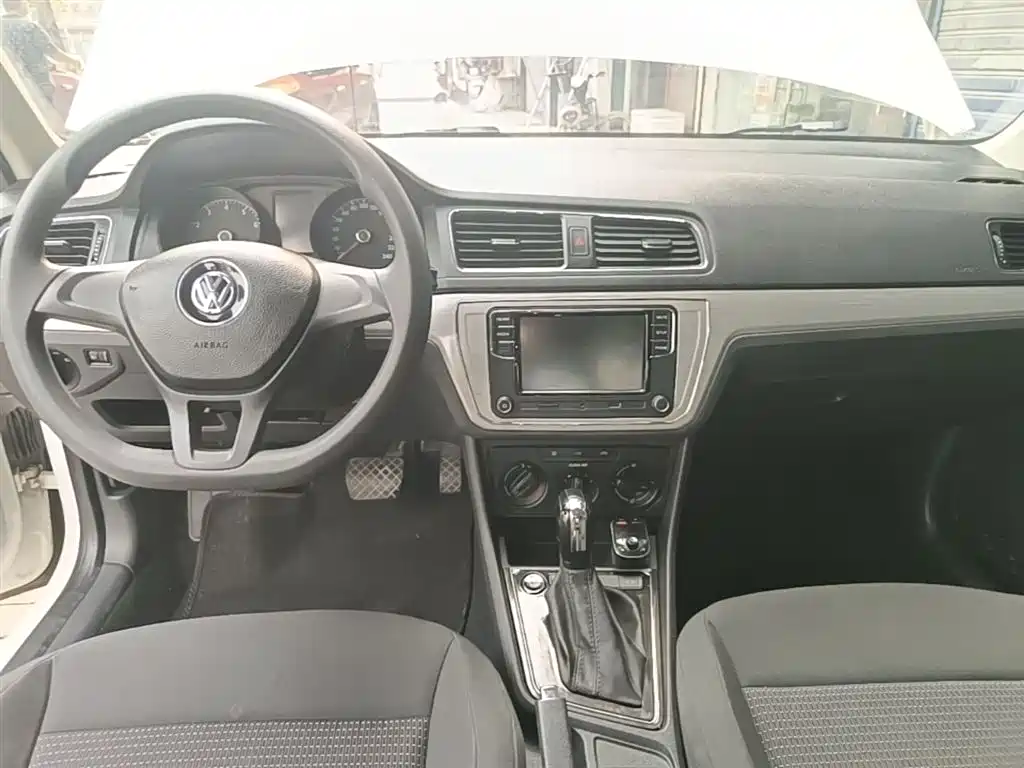 Volkswagen Lavida 2015 — фото 13