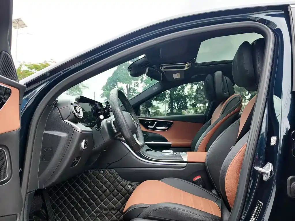 Mercedes-Benz C-Class 2023 — фото 5