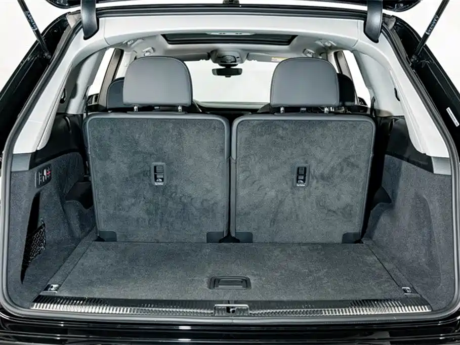 Audi Q7 2025 — фото 24