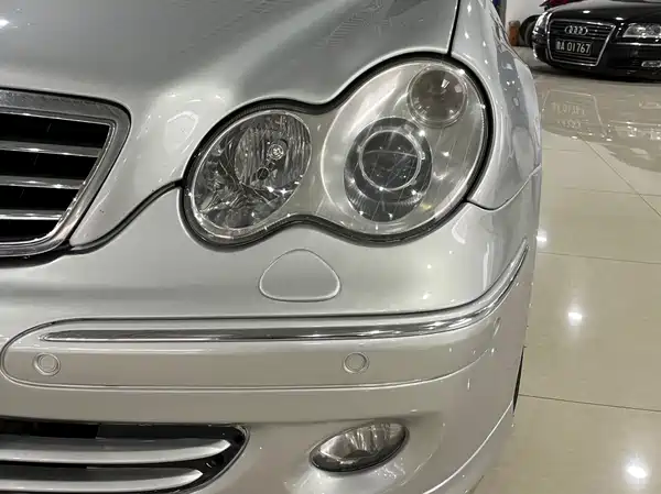 Mercedes-Benz C-Class 2006