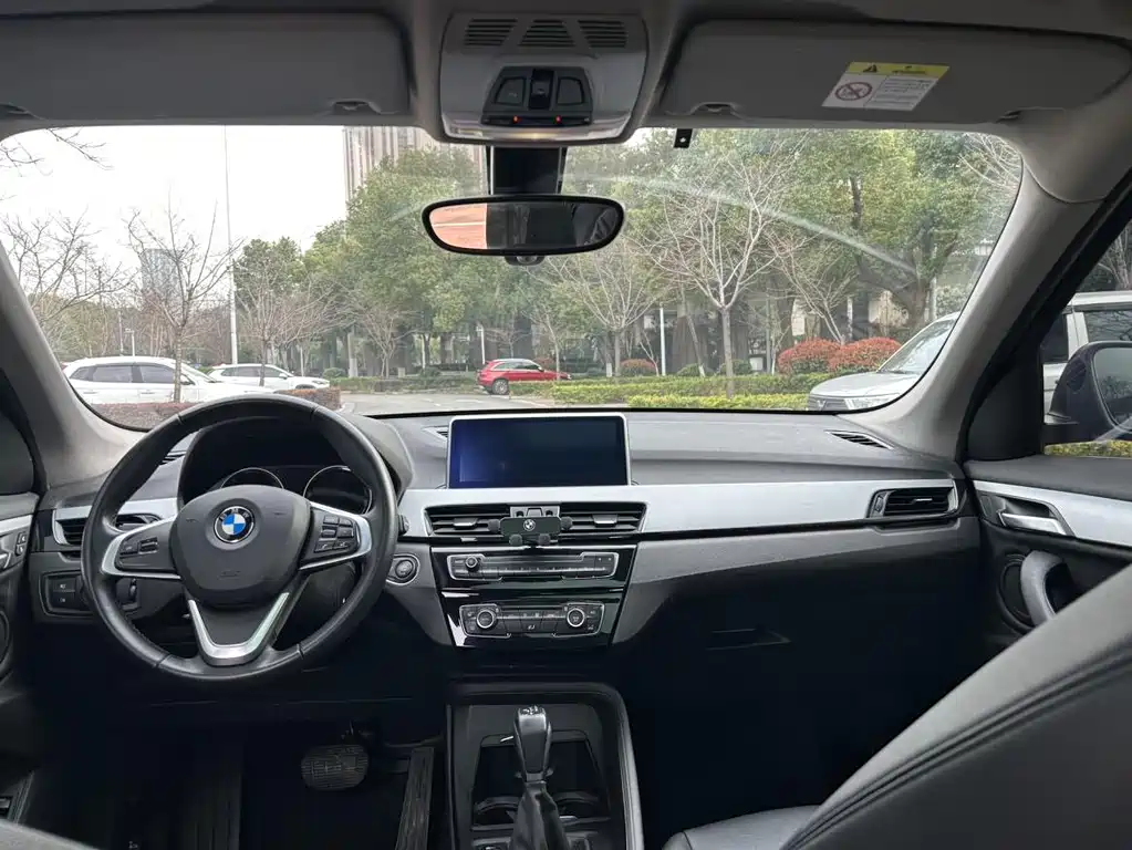 BMW X1 2018 — фото 10