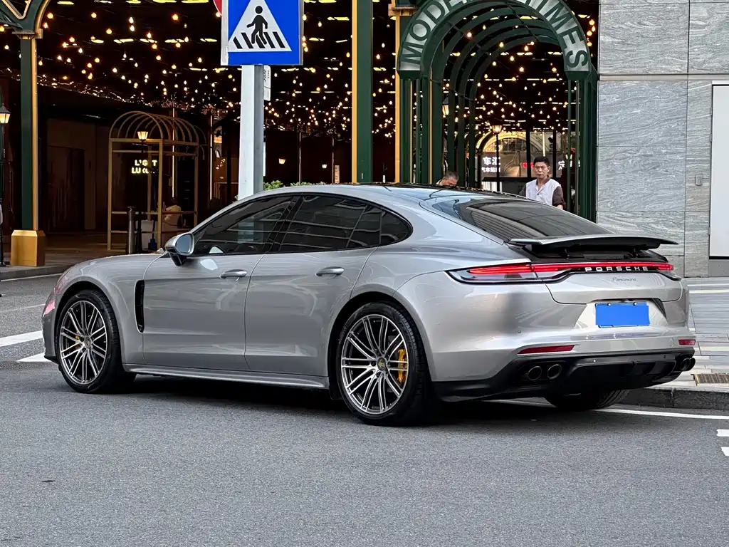 Porsche Panamera 2021 — фото 20