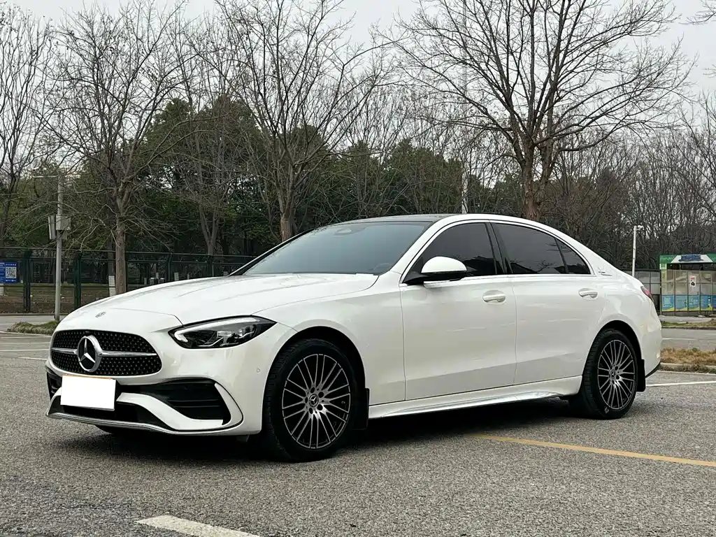 Mercedes-Benz C-Class 2025
