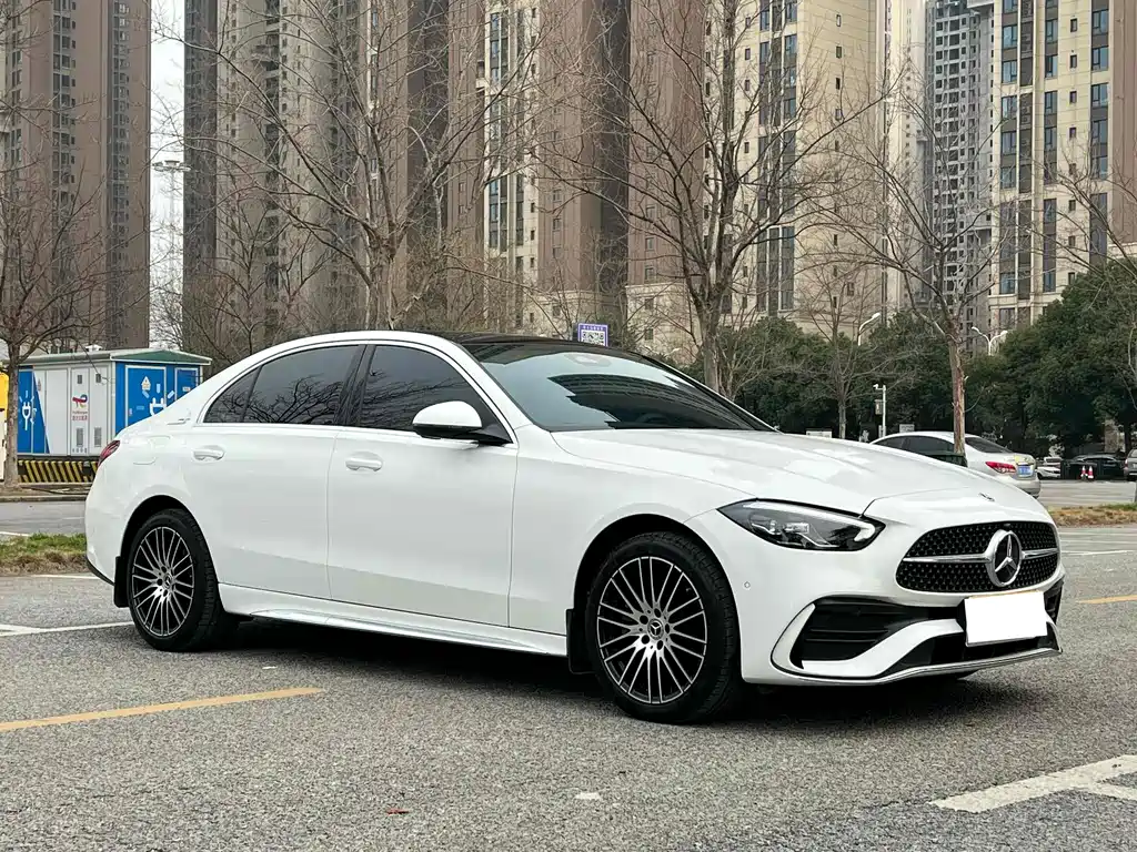 Mercedes-Benz C-Class 2025