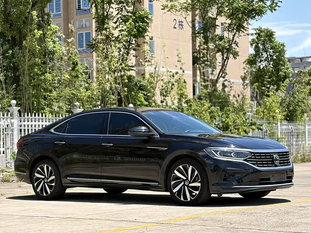 Volkswagen Passat 2024