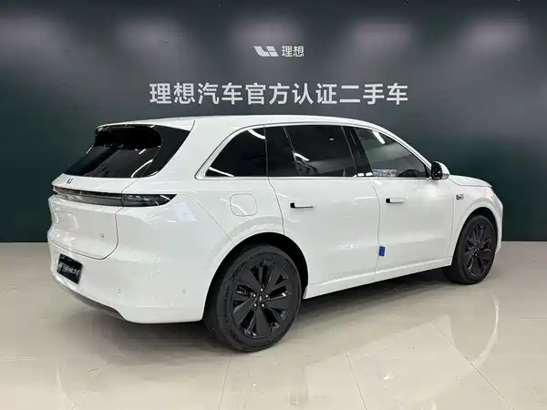 Li Auto L6 2026