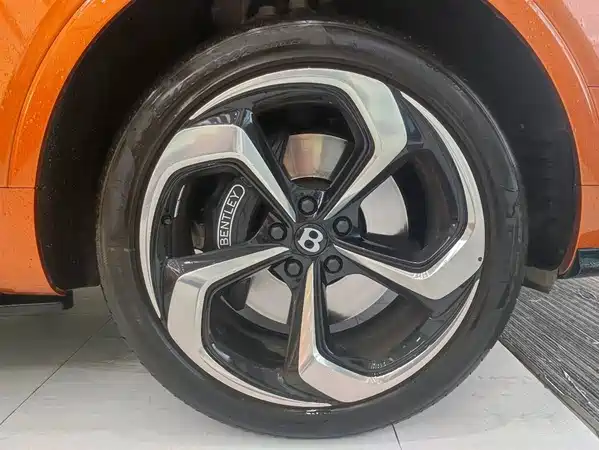 Bentley Bentayga 2022