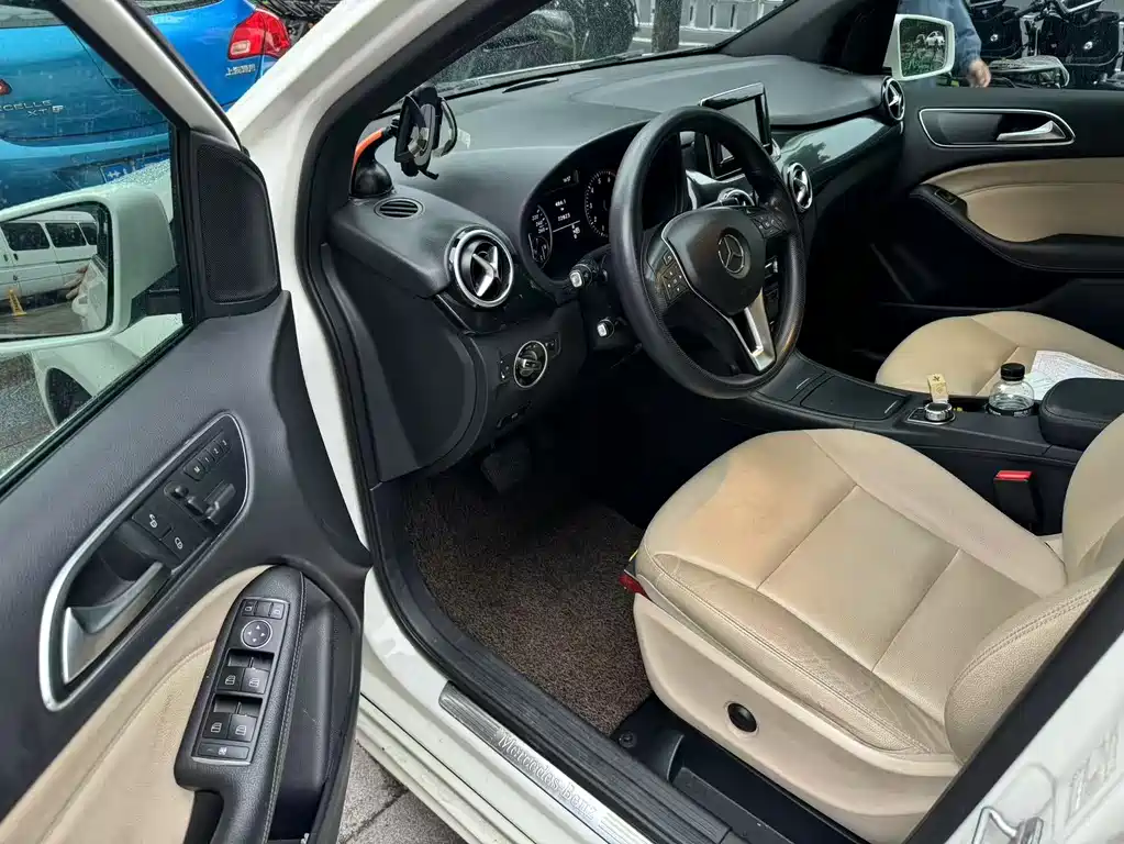 Mercedes-Benz B-Class 2014