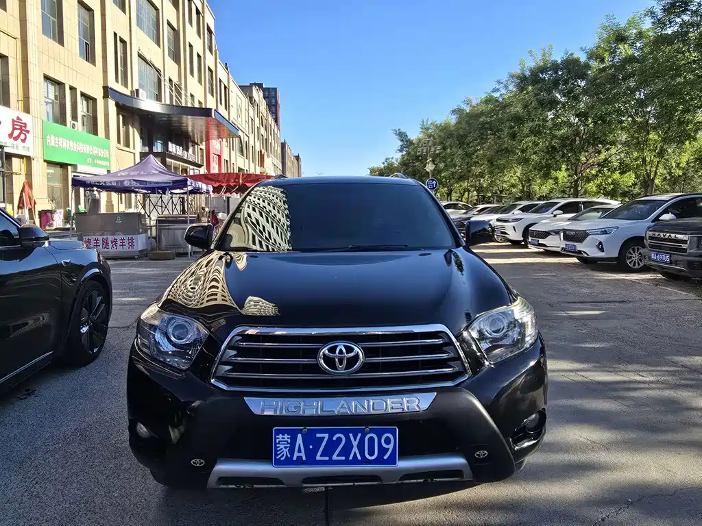 Toyota Highlander 2010 — фото 2