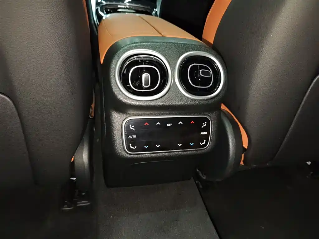 Mercedes-Benz GLC 2023 — фото 14