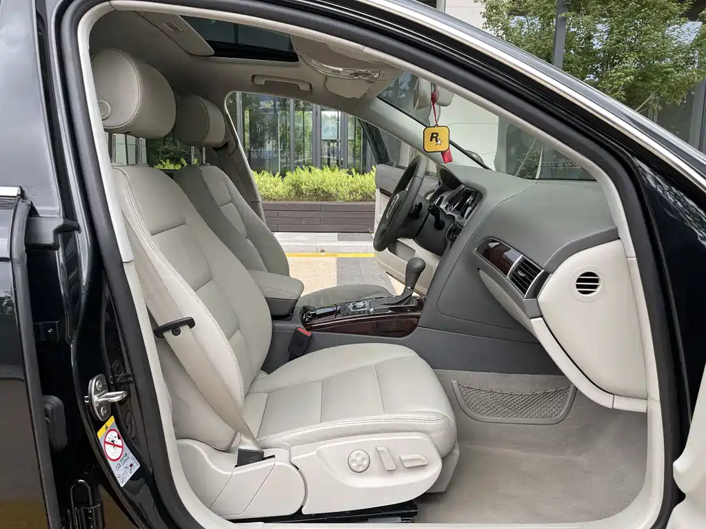 Audi A6L 2011