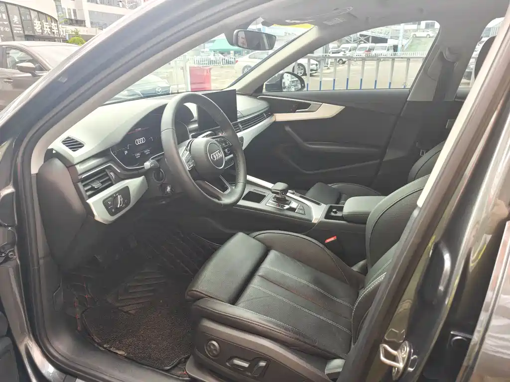 Audi A4L 2021