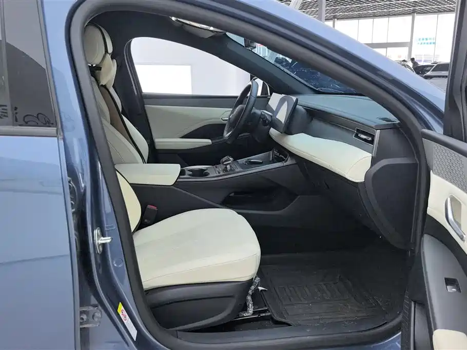 BYD Qin PLUS 2025 — фото 8