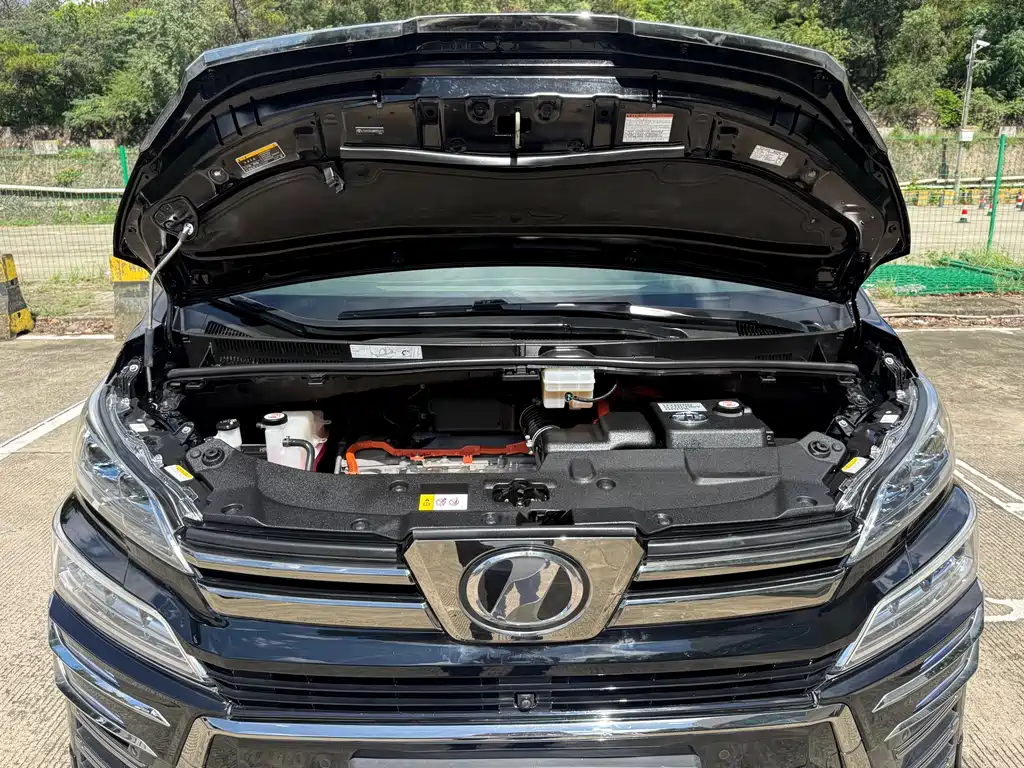 Toyota Vellfire 2021 — фото 12