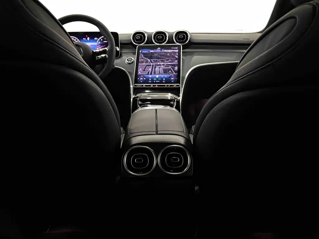 Mercedes-Benz C-Class 2024 — фото 15