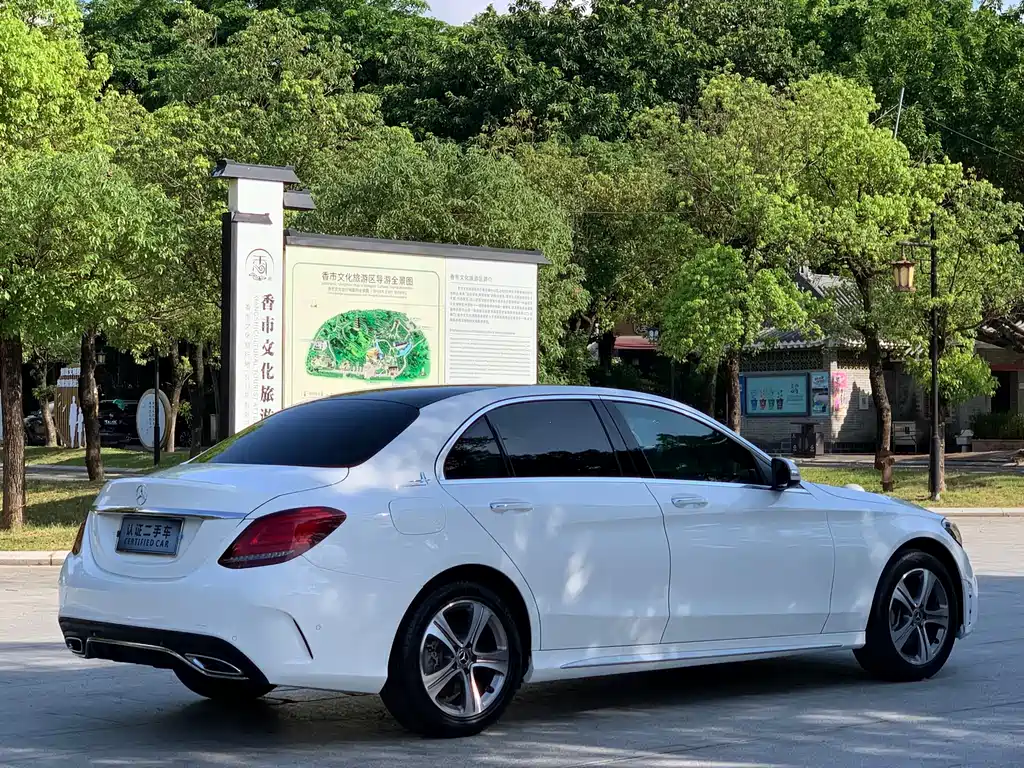 Mercedes-Benz C-Class 2020 — фото 17