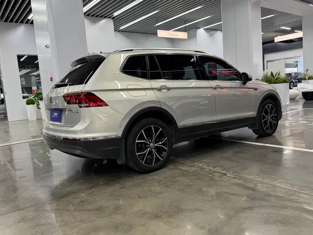 Volkswagen Tiguan L 2020 — фото 9