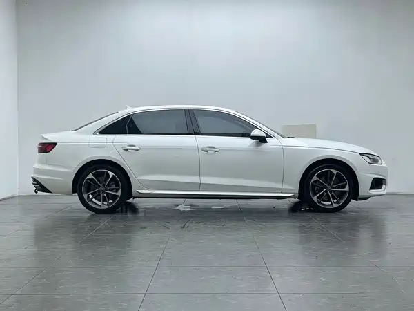 Audi A4L 2021