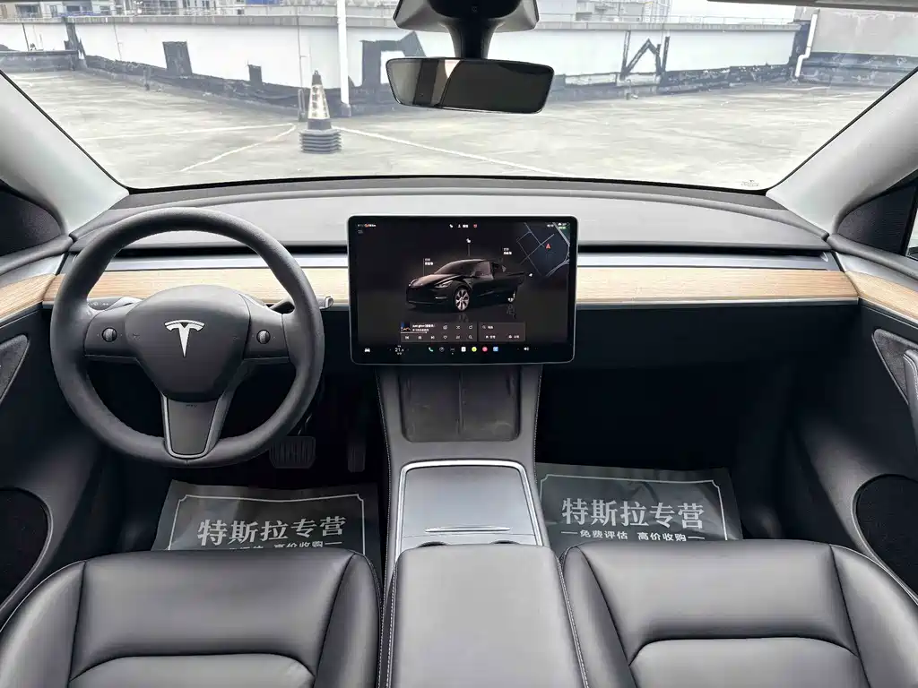 Tesla Model Y 2022 — фото 9