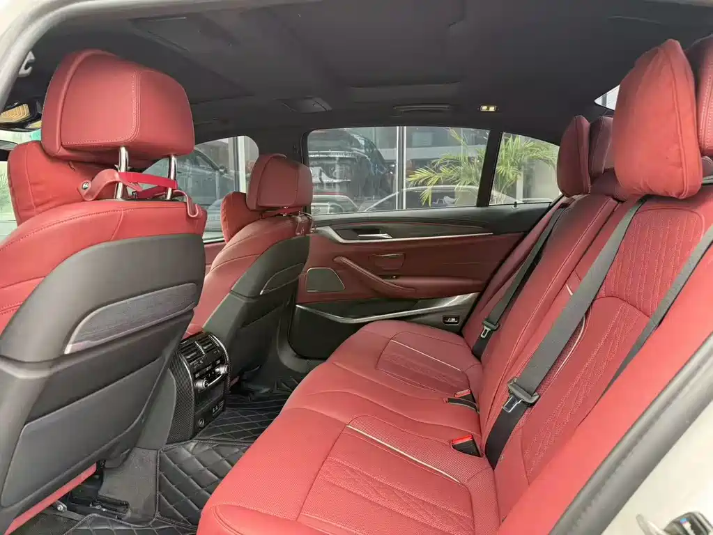 BMW 5 Series 2023