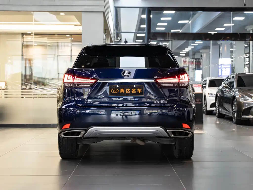 Lexus RX 2021