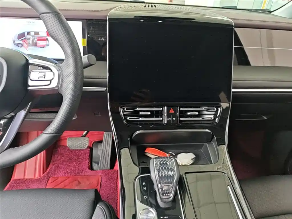 GAC Motor Trumpchi M8 2024 — фото 13