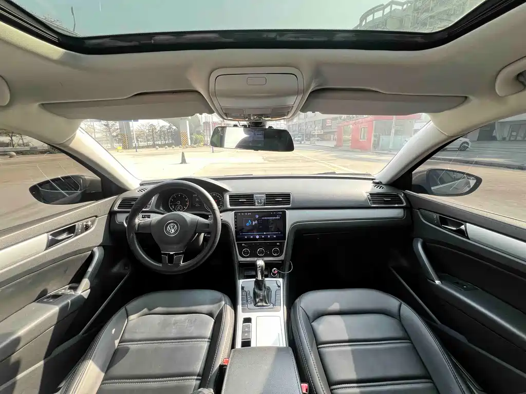 Volkswagen Passat 2011
