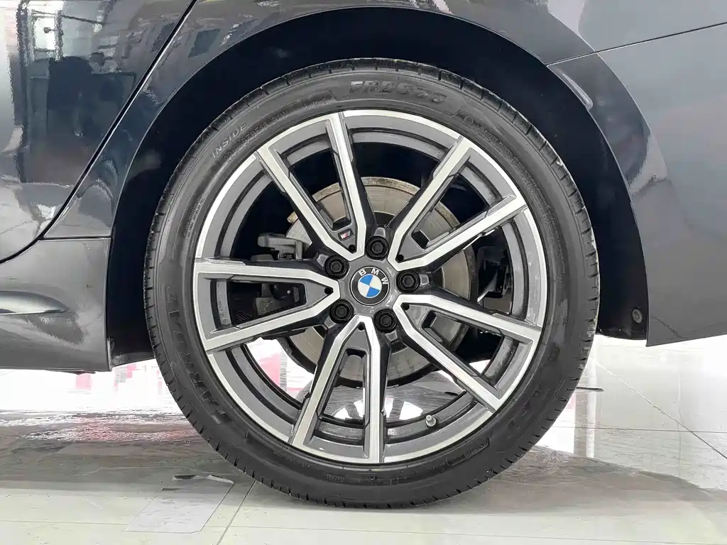BMW 3 Series 2023 — фото 16