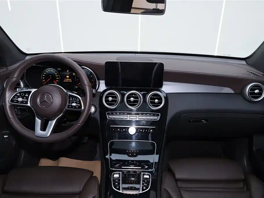 Mercedes-Benz GLC 2020 — фото 26