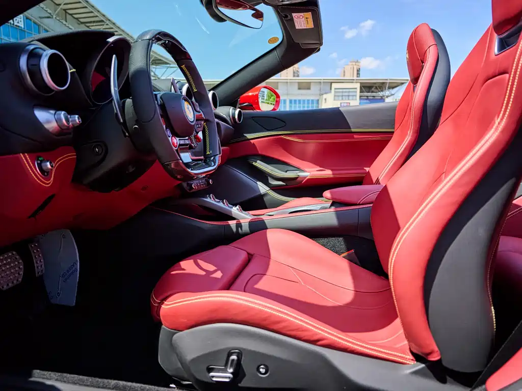 Ferrari Portofino 2023 — фото 19