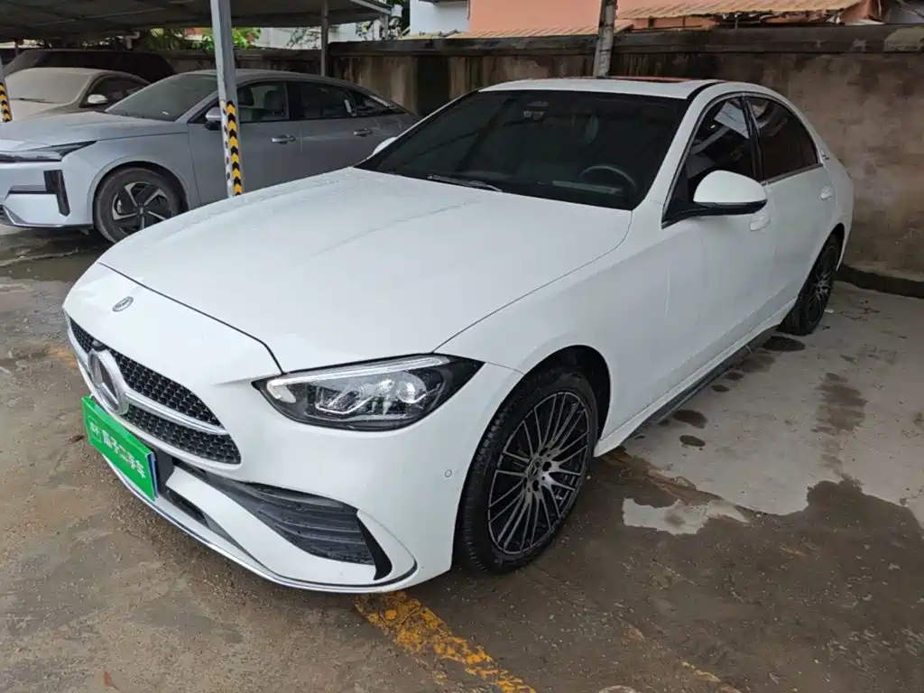 Mercedes-Benz C-Class 2024