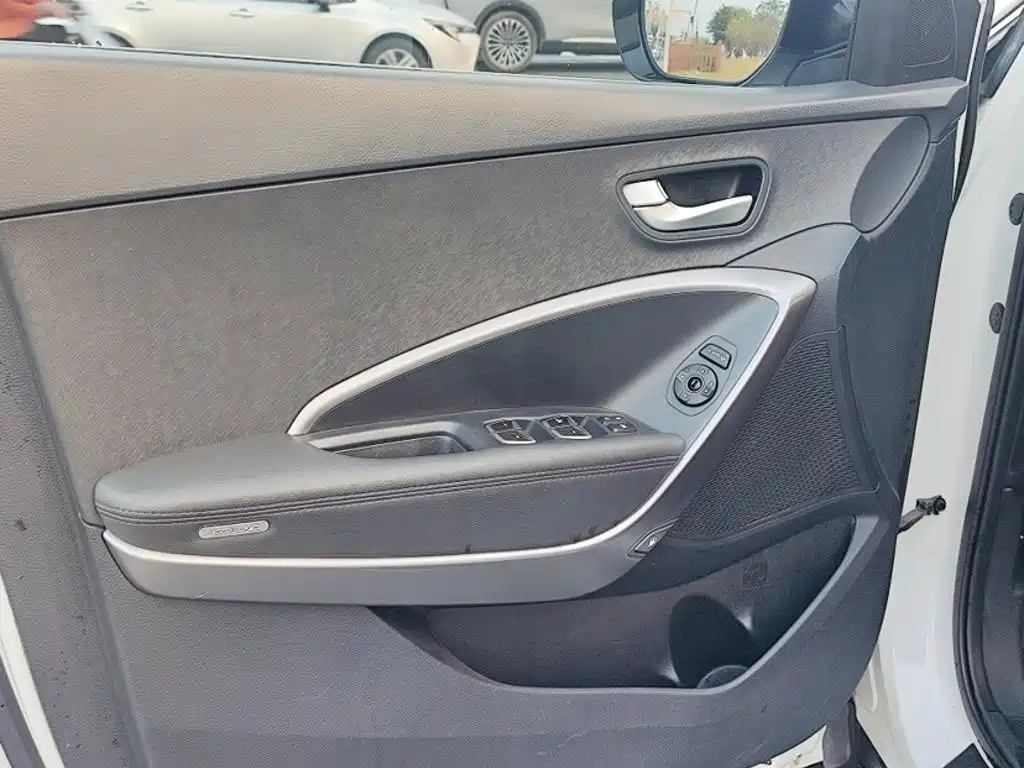 Hyundai Santa Fe 2015 — фото 16