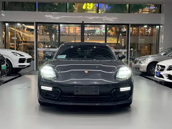 Porsche Panamera 2019