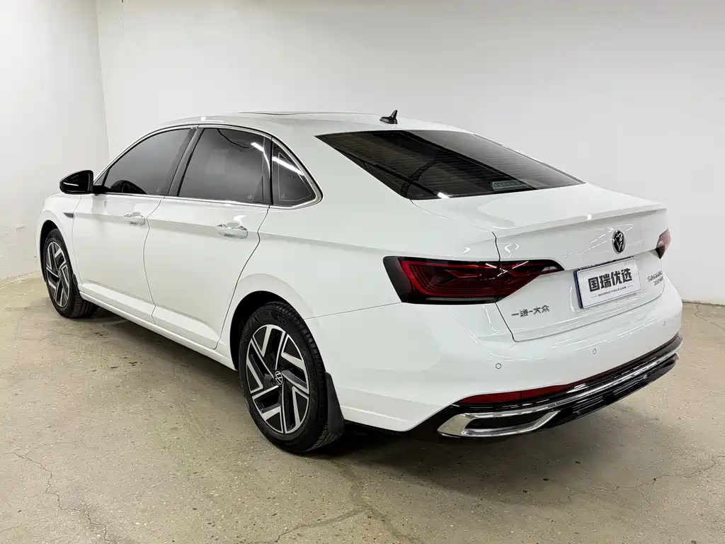 Volkswagen Sagitar 2023
