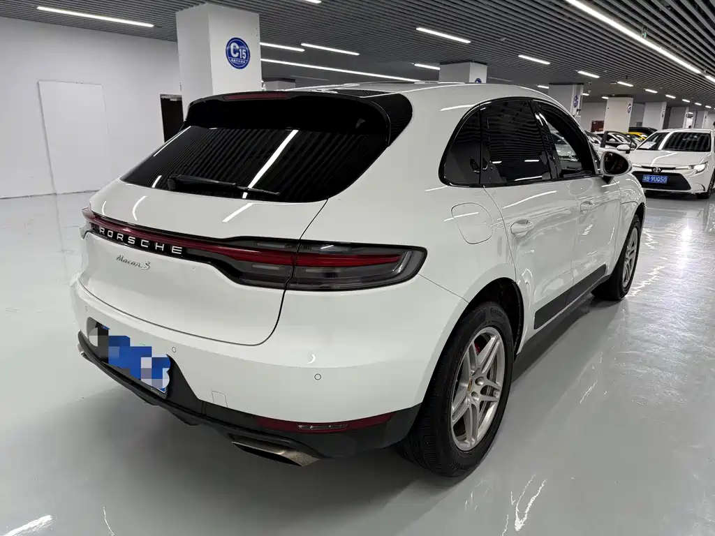 Porsche Macan 2020 — фото 10
