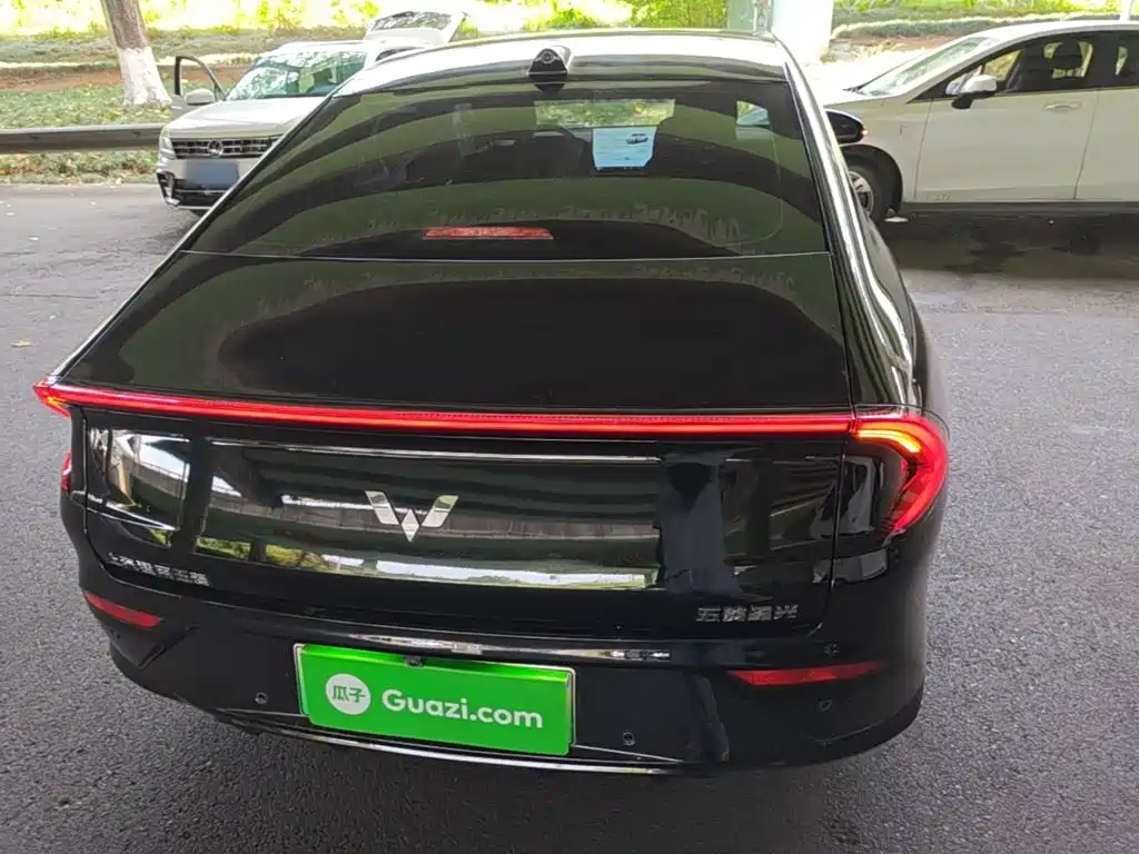Wuling Starlight 2025