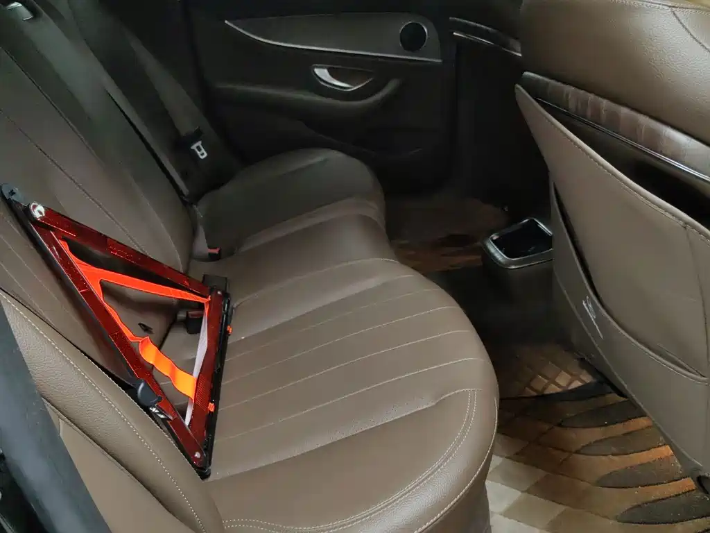 Mercedes-Benz E-Class 2021 — фото 12