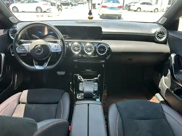 Mercedes-Benz CLA 2022