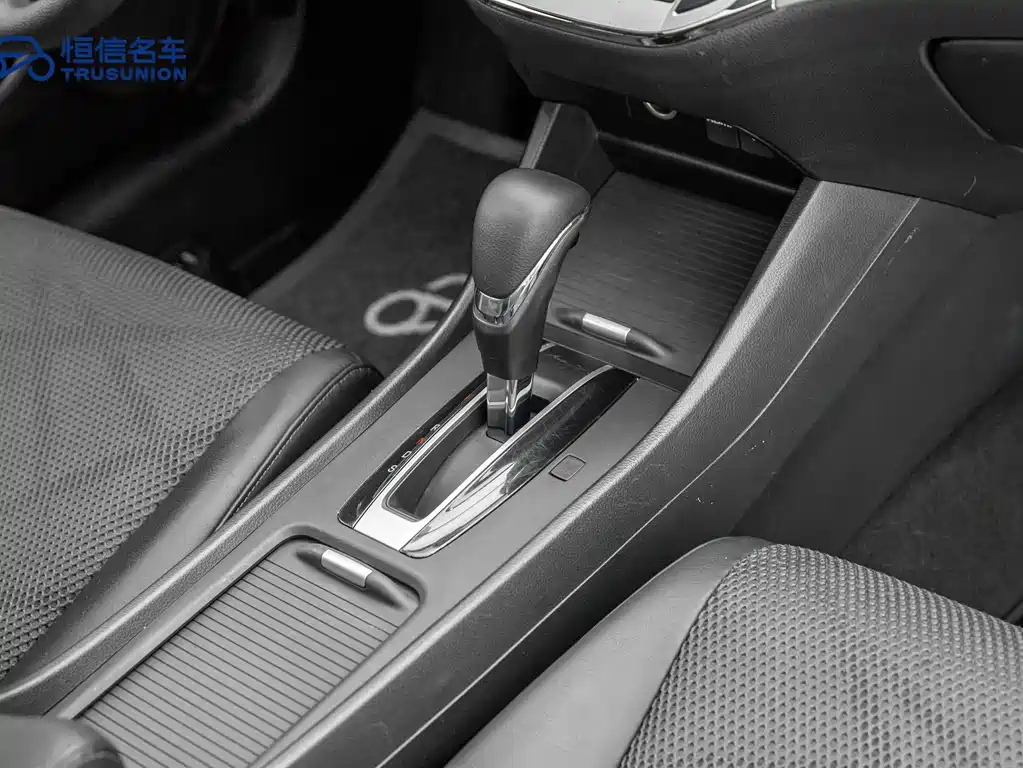 Honda Jade 2015 — фото 18