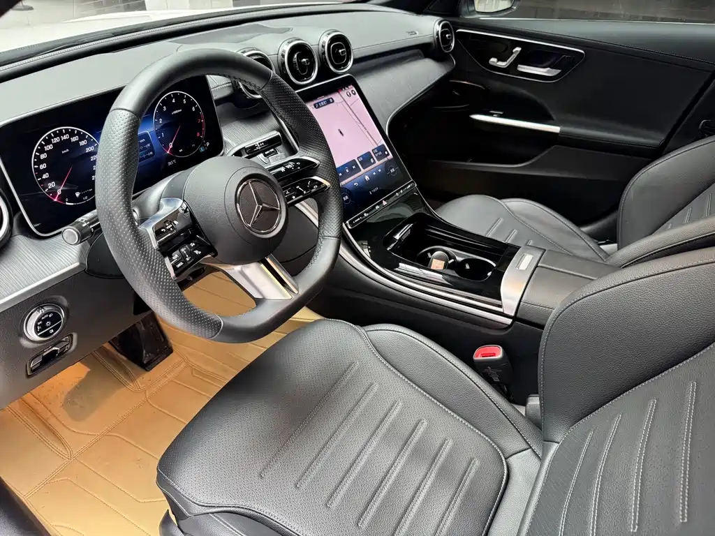 Mercedes-Benz C-Class 2023 — фото 11