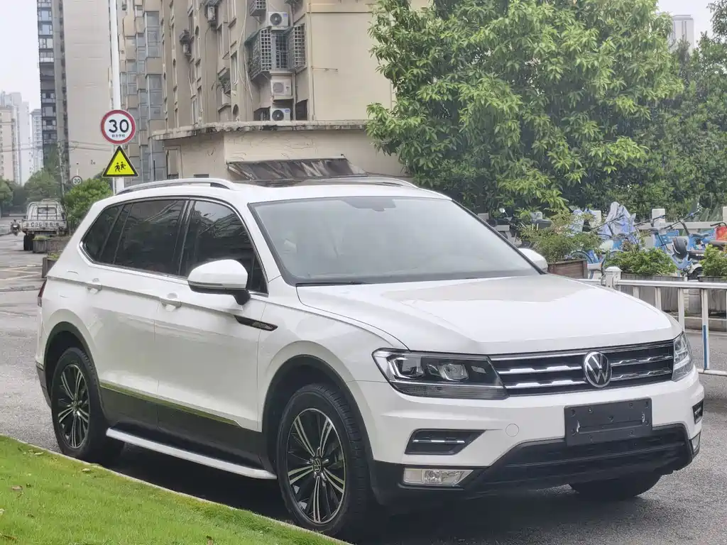 Volkswagen Tiguan L 2021