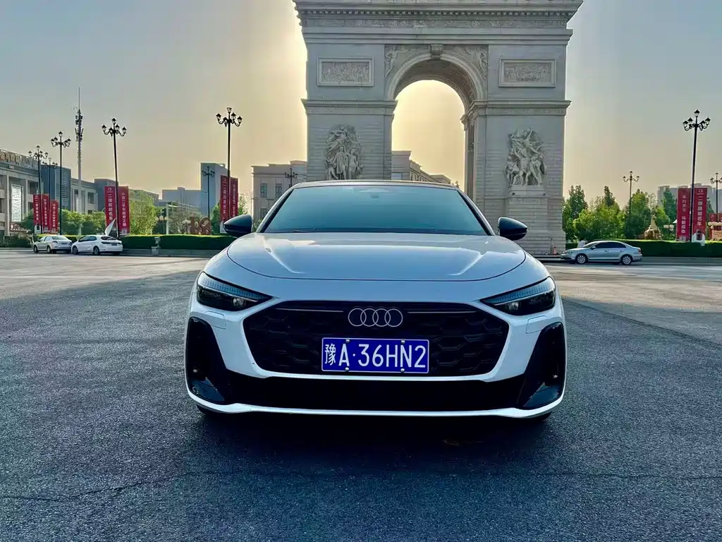 Audi A5L 2025 — фото 2