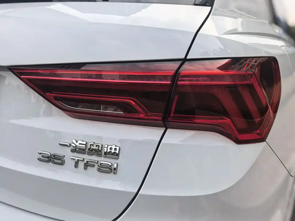 Audi Q3 2022 — фото 26