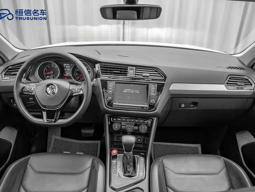 Volkswagen Tiguan L 2017 — фото 12