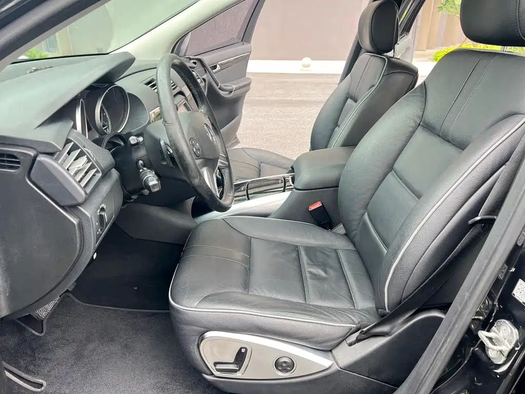 Mercedes-Benz R-Class 2017 — фото 12
