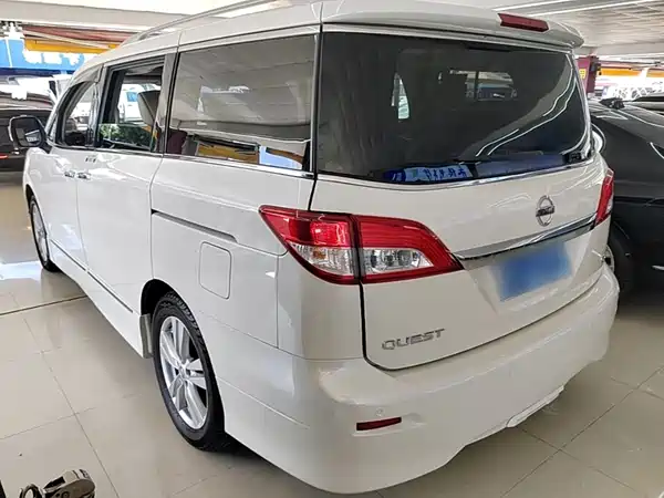 Nissan Quest 2017