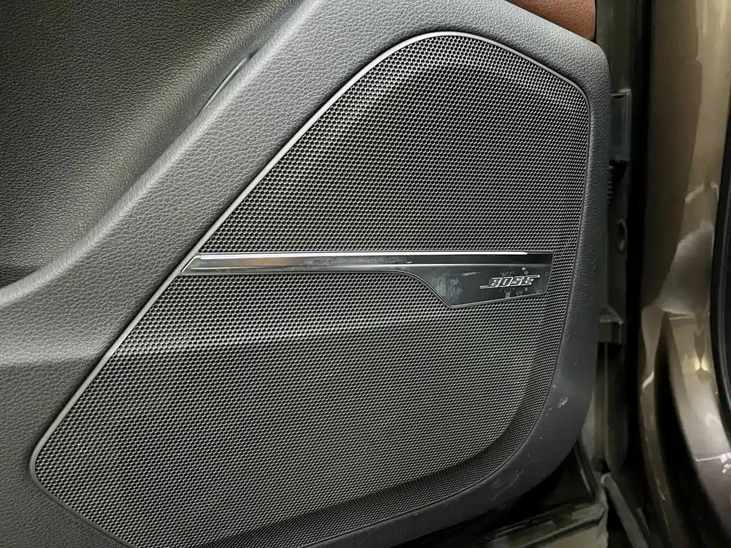 Audi Q7 2018 — фото 26